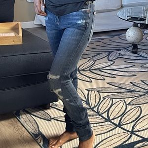 Agolde Distressed Mid-Rise Jeans. Size 25